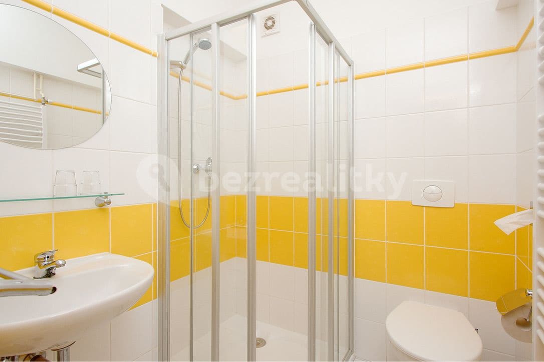 Pronájem bytu Garsoniéra 25 m², Poděbradská, Praha, Praha