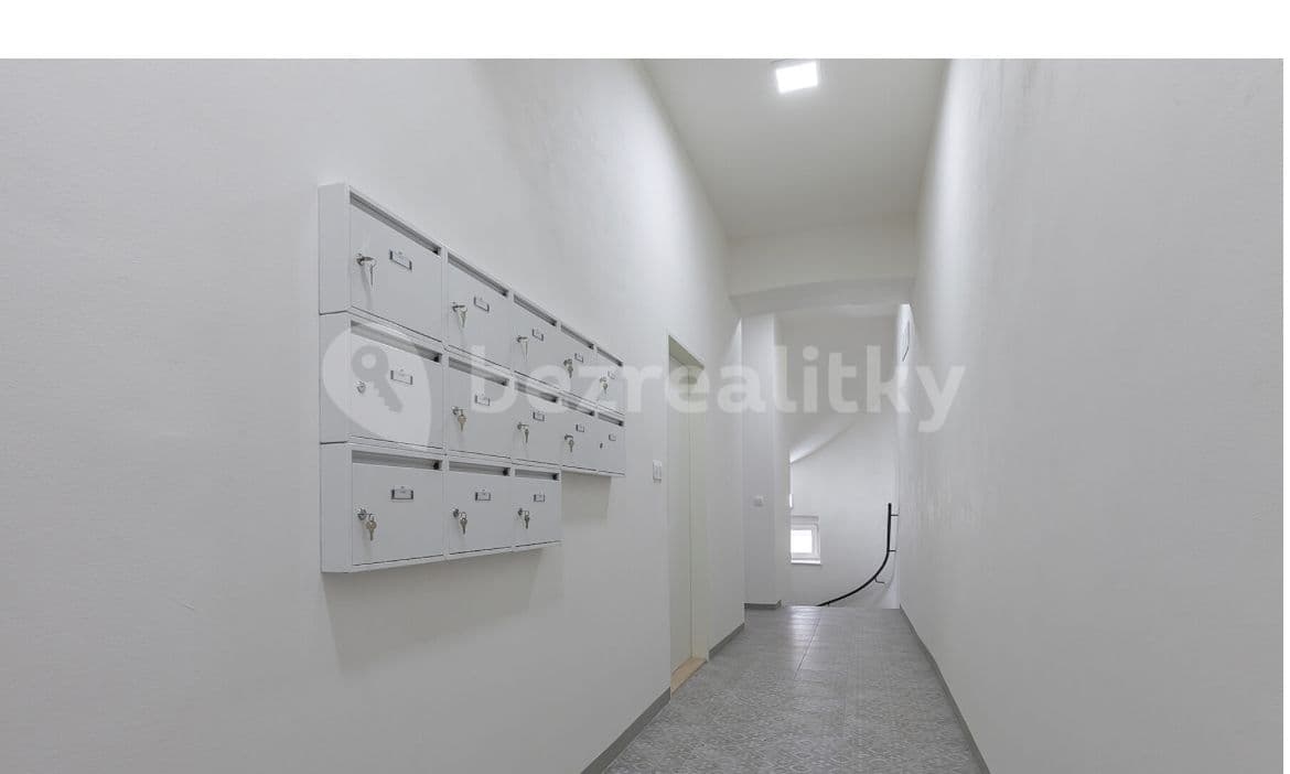 Pronájem bytu 1+kk 35 m², Holubova, Praha, Praha Pronájem bytu 1+kk 35 m², Holubova, Praha, Praha