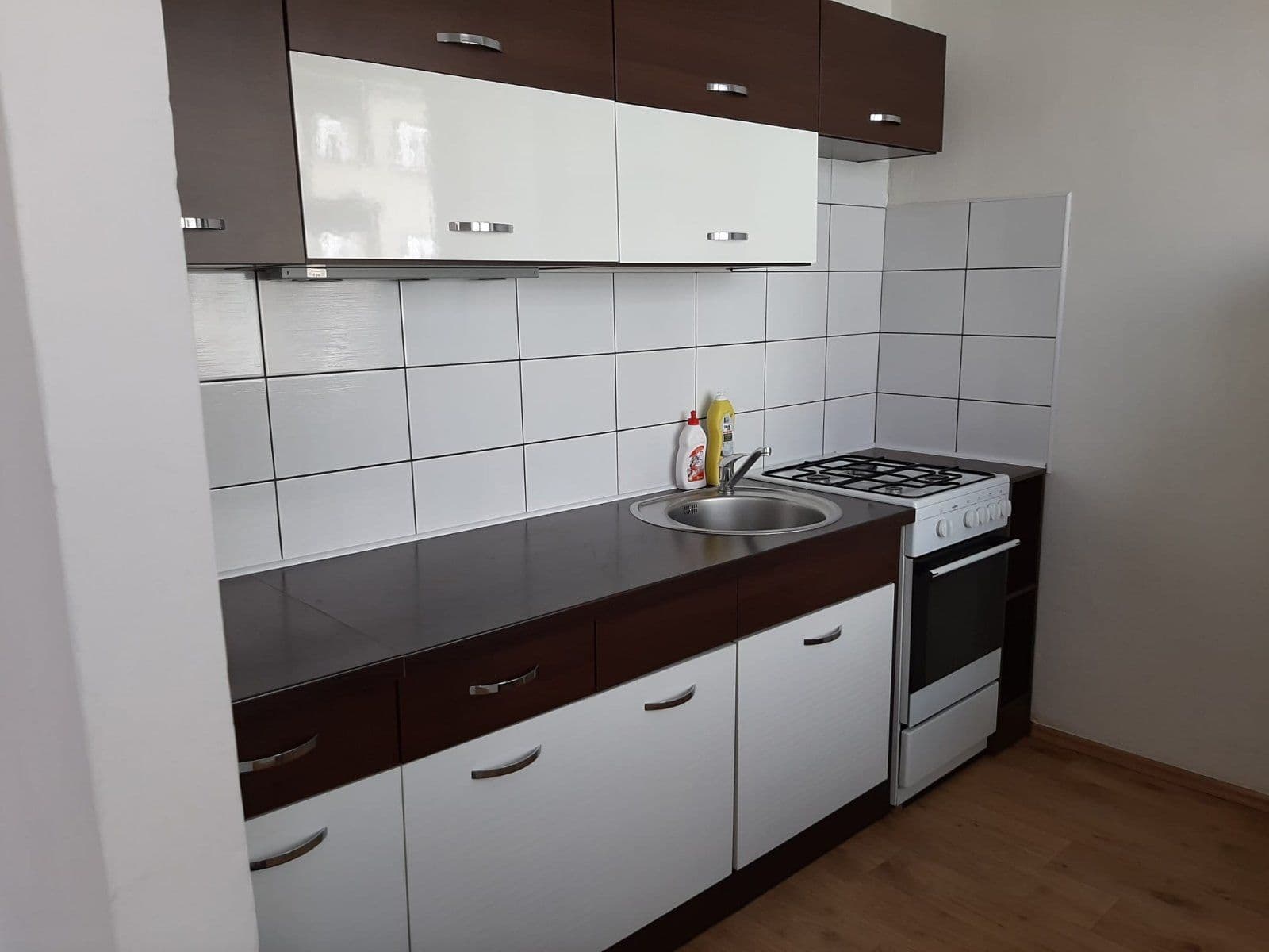 Pronájem bytu 3+1 72 m², Kloboučnická, Praha, Praha Pronájem bytu 3+1 72 m², Kloboučnická, Praha, Praha