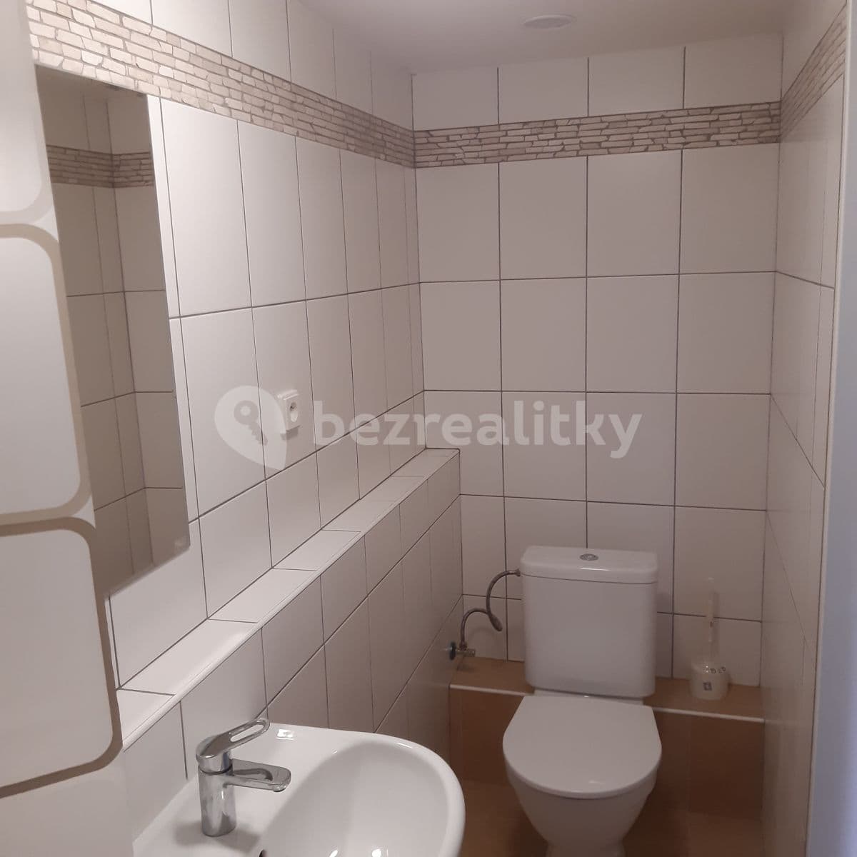 Pronájem bytu 1+1 34 m², Slivenecká, Praha, Praha Pronájem bytu 1+1 34 m², Slivenecká, Praha, Praha