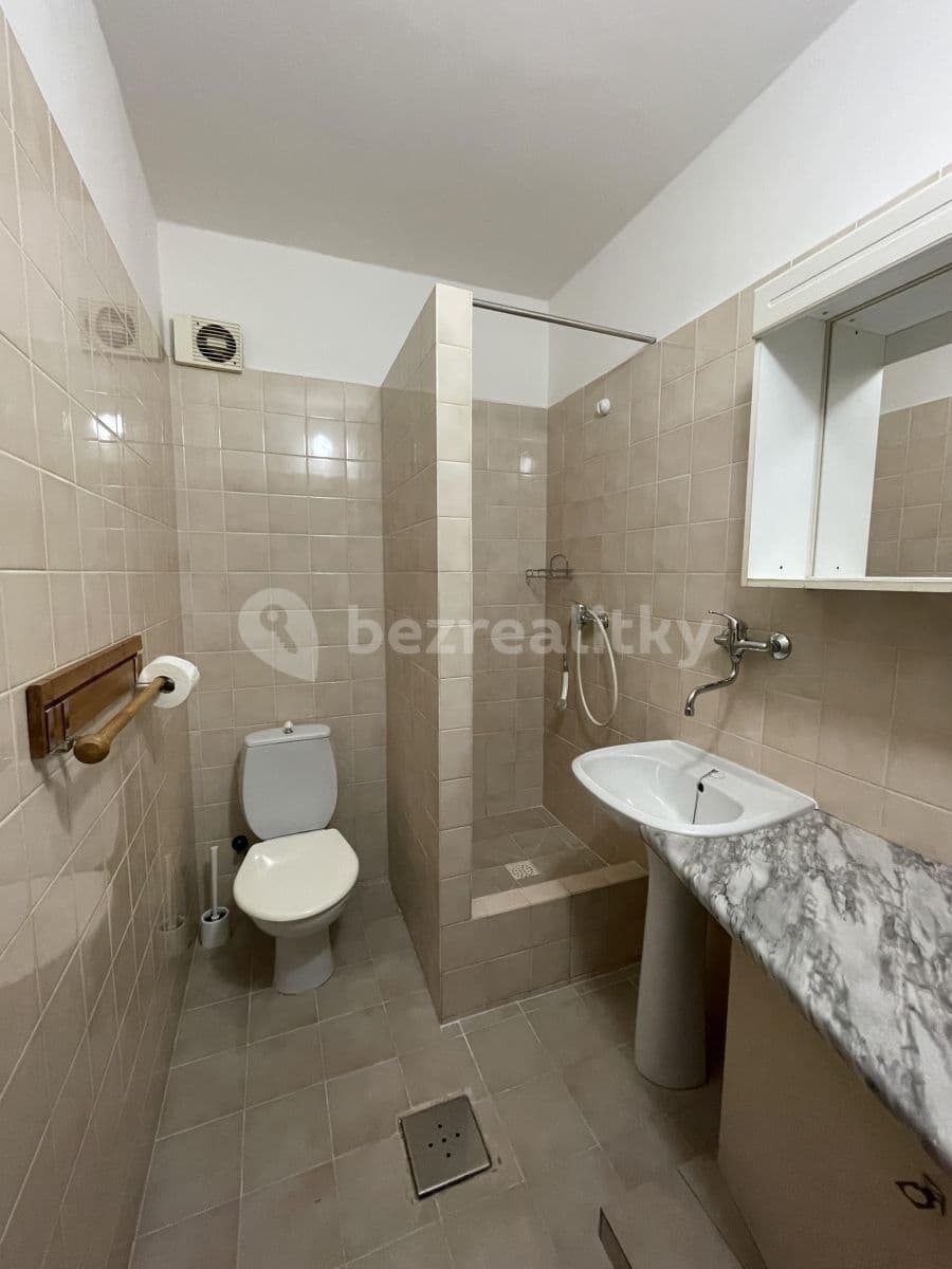 Pronájem bytu 1+1 30 m², Staňkova, Praha, Praha Pronájem bytu 1+1 30 m², Staňkova, Praha, Praha