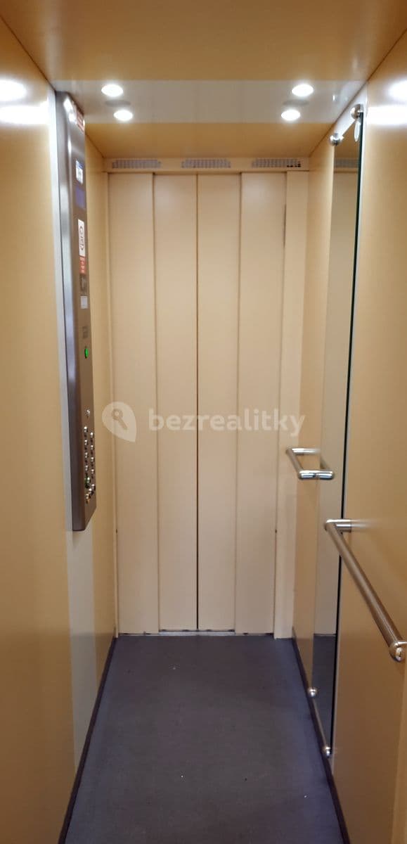 Pronájem bytu 1+1 35 m², Varenská, Ostrava, Moravskoslezský kraj Pronájem bytu 1+1 35 m², Varenská, Ostrava, Moravskoslezský kraj