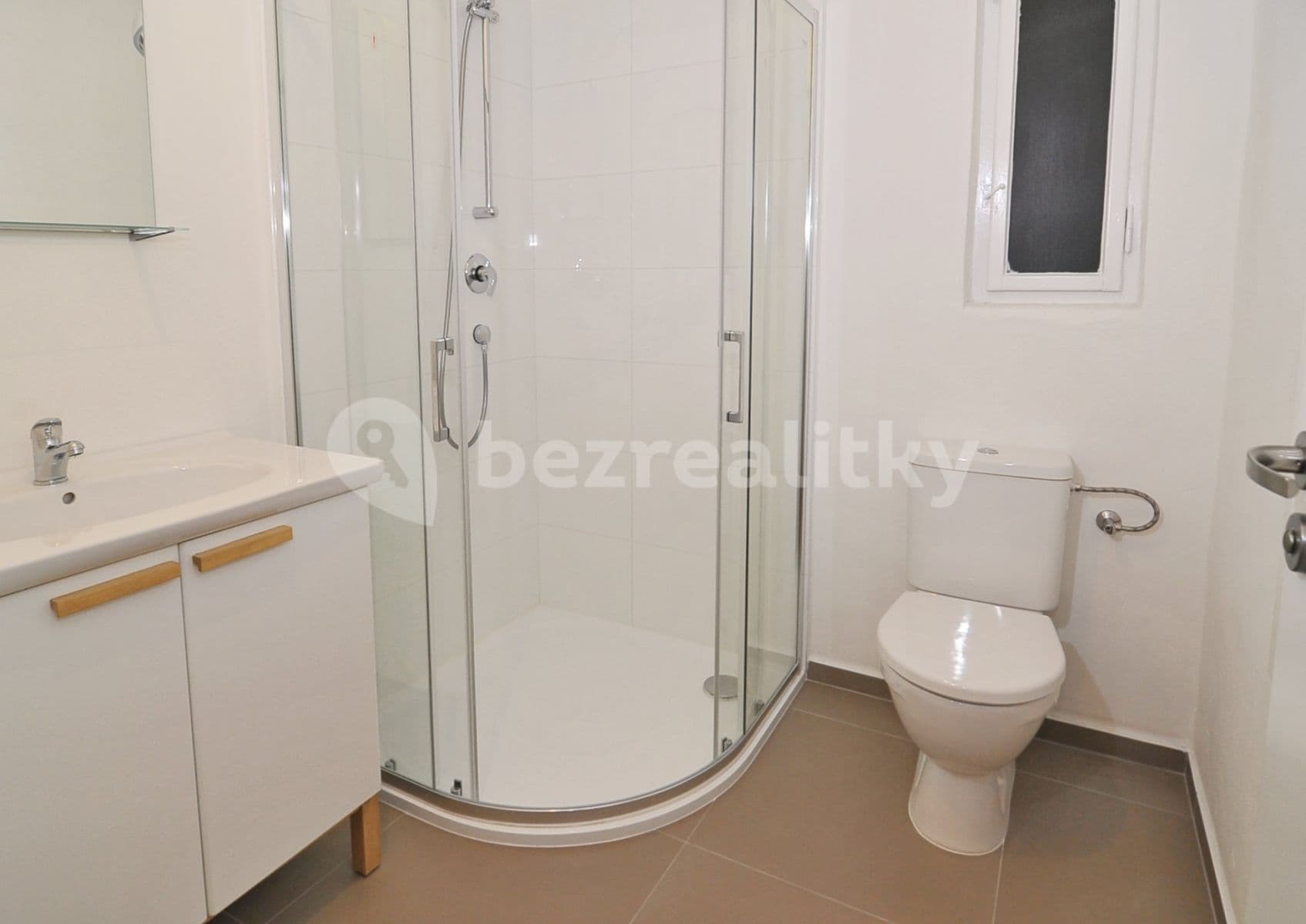 Pronájem bytu 1+kk 23 m², Přístavní, Praha, Praha Pronájem bytu 1+kk 23 m², Přístavní, Praha, Praha