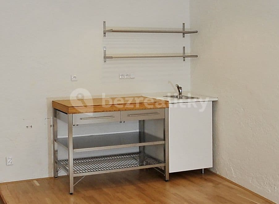 Pronájem bytu 1+kk 23 m², Přístavní, Praha, Praha Pronájem bytu 1+kk 23 m², Přístavní, Praha, Praha