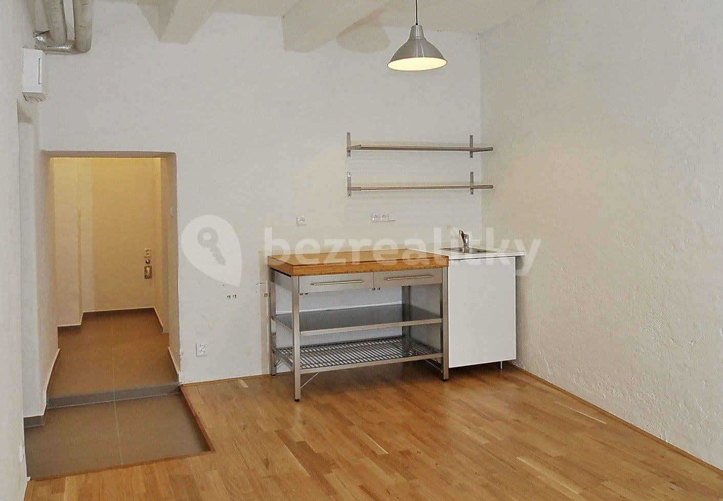 Pronájem bytu 1+kk 23 m², Přístavní, Praha, Praha Pronájem bytu 1+kk 23 m², Přístavní, Praha, Praha
