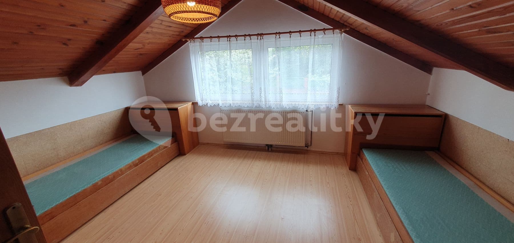 Pronájem domu 180 m², pozemek 663 m², Karlická, Černošice, Středočeský kraj Pronájem domu 180 m², pozemek 663 m², Karlická, Černošice, Středočeský kraj