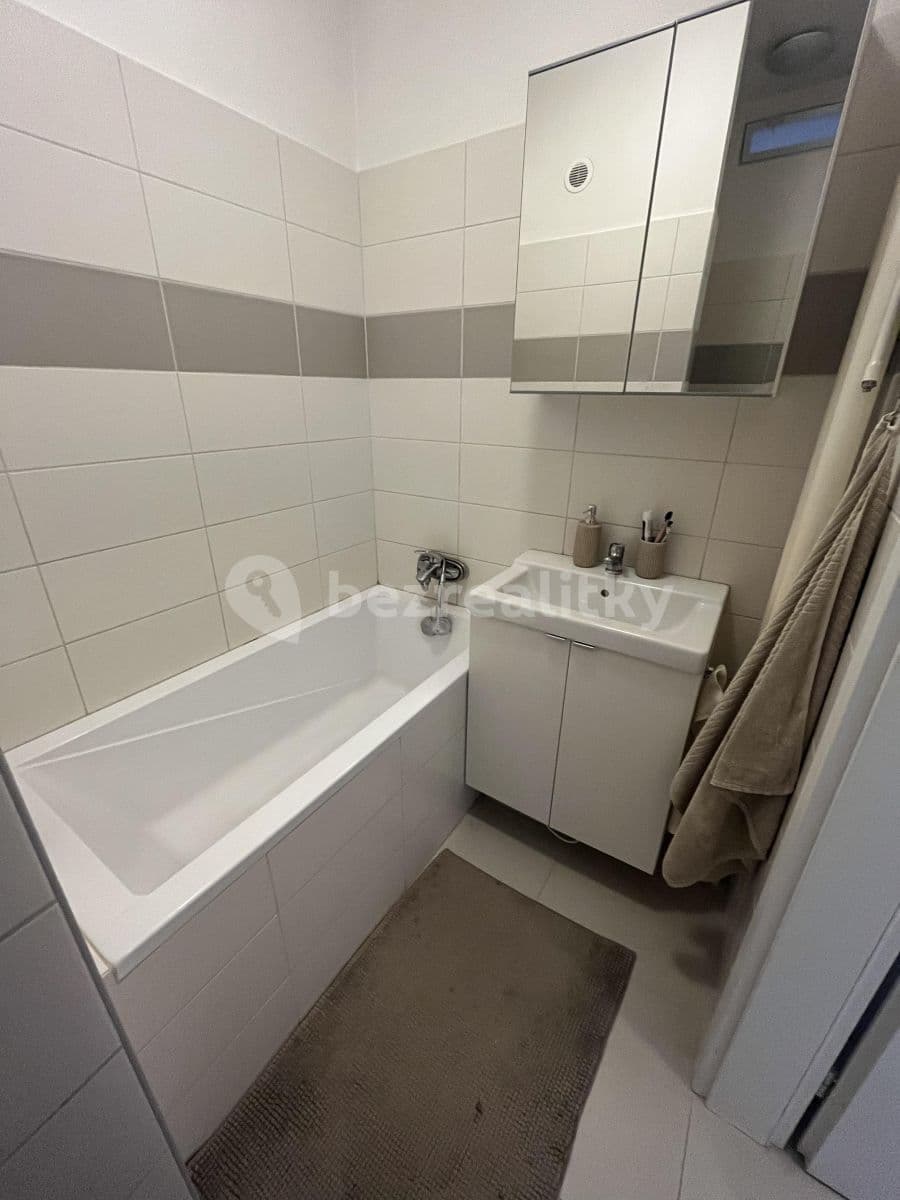 Pronájem bytu 1+1 37 m², Staňkova, Ostrava, Moravskoslezský kraj Pronájem bytu 1+1 37 m², Staňkova, Ostrava, Moravskoslezský kraj