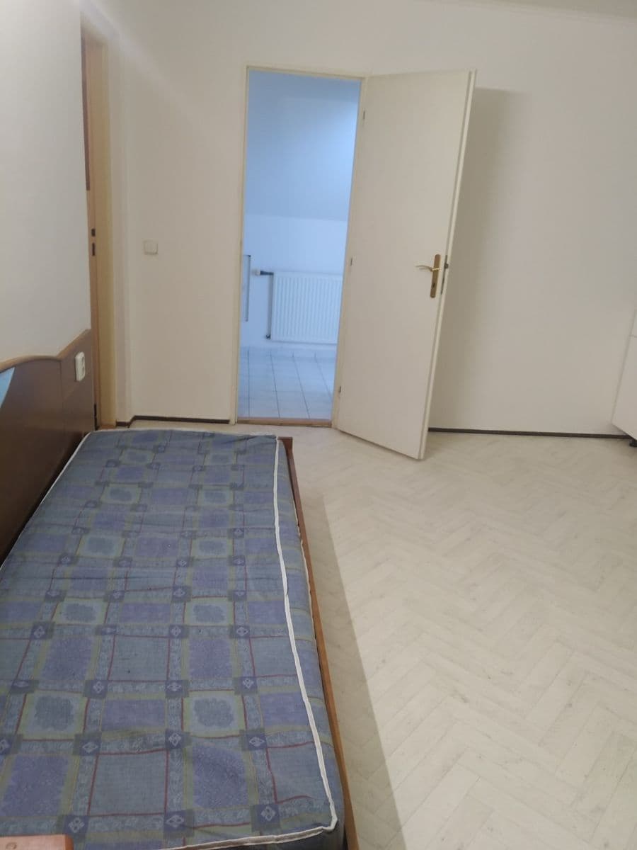 Pronájem bytu Garsoniéra 35 m², Bělohorská, Praha, Praha Pronájem bytu Garsoniéra 35 m², Bělohorská, Praha, Praha