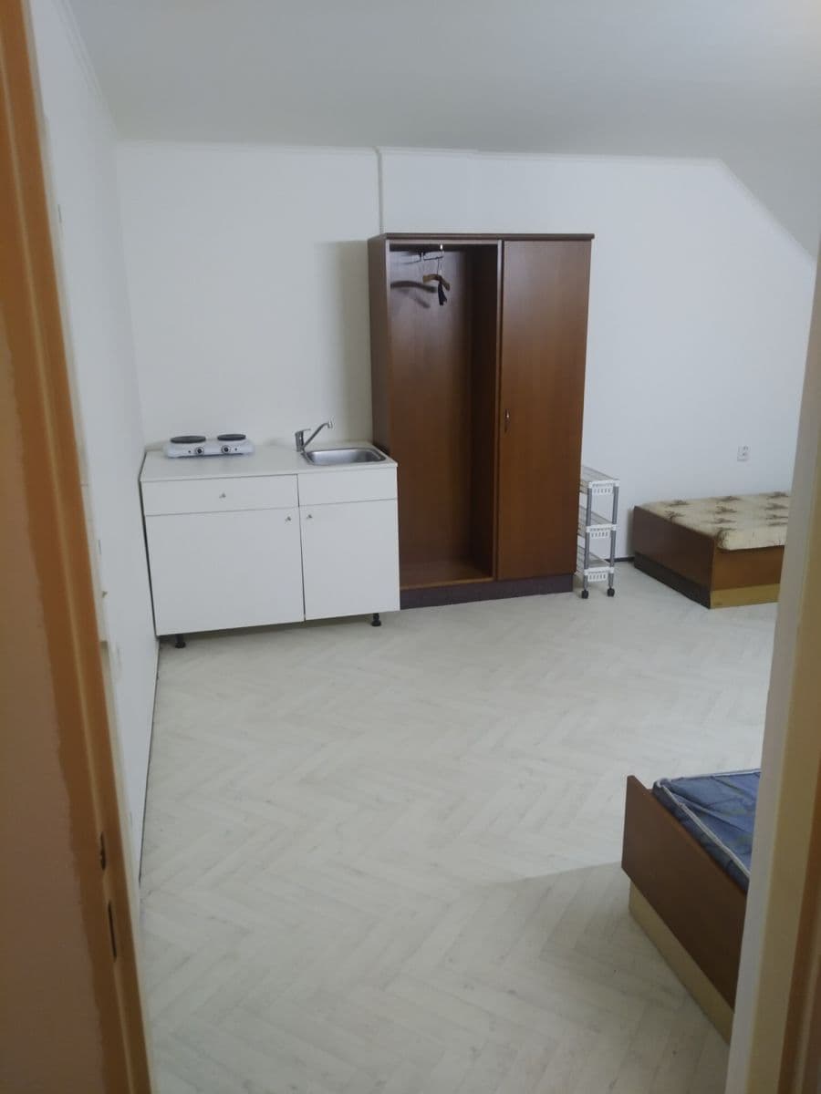 Pronájem bytu Garsoniéra 35 m², Bělohorská, Praha, Praha Pronájem bytu Garsoniéra 35 m², Bělohorská, Praha, Praha