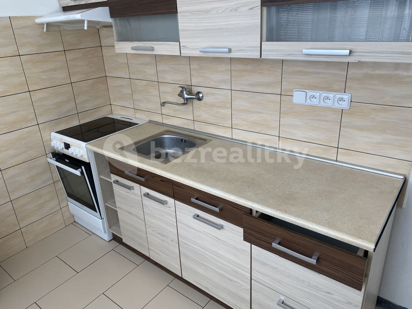 Pronájem bytu 2+kk 36 m², Husova, Brandýs nad Labem-Stará Boleslav, Středočeský kraj Pronájem bytu 2+kk 36 m², Husova, Brandýs nad Labem-Stará Boleslav, Středočeský kraj