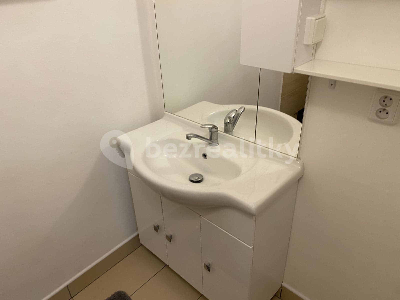 Pronájem bytu 2+kk 36 m², Husova, Brandýs nad Labem-Stará Boleslav, Středočeský kraj Pronájem bytu 2+kk 36 m², Husova, Brandýs nad Labem-Stará Boleslav, Středočeský kraj