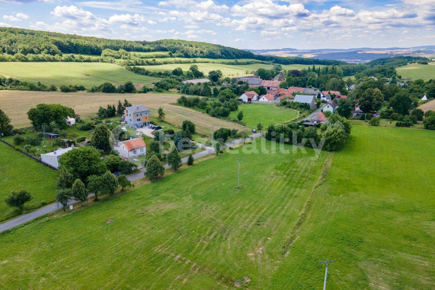 Prodej pozemku 1.749 m², Libomyšl, Středočeský kraj