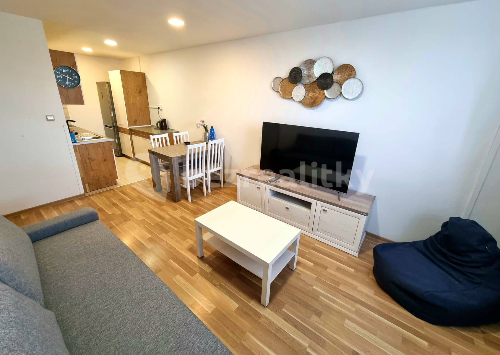 Pronájem bytu 2+kk 44 m², U Jezera, Praha, Praha Pronájem bytu 2+kk 44 m², U Jezera, Praha, Praha