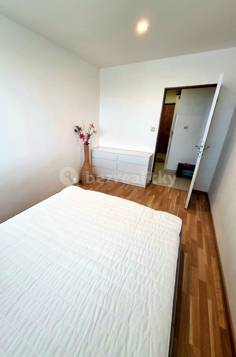 Pronájem bytu 2+kk 44 m², U Jezera, Praha, Praha Pronájem bytu 2+kk 44 m², U Jezera, Praha, Praha