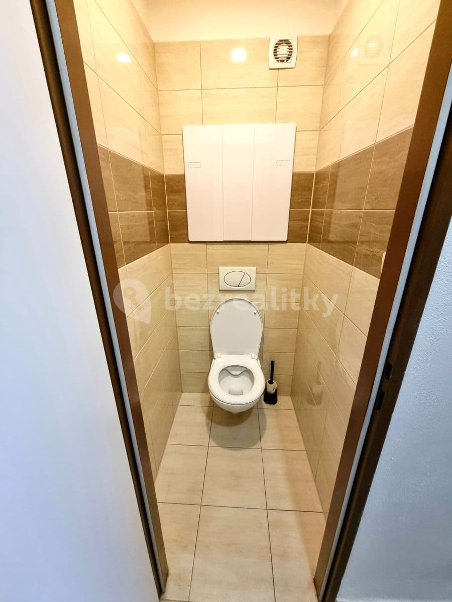 Pronájem bytu 2+kk 44 m², U Jezera, Praha, Praha Pronájem bytu 2+kk 44 m², U Jezera, Praha, Praha
