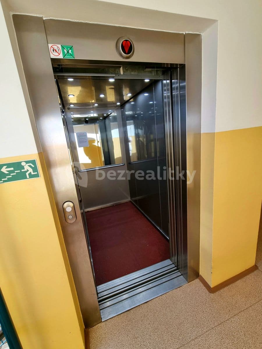 Pronájem bytu 2+kk 44 m², U Jezera, Praha, Praha Pronájem bytu 2+kk 44 m², U Jezera, Praha, Praha