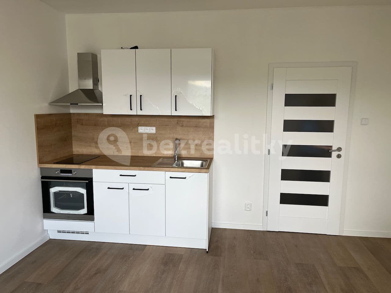 Pronájem bytu 2+kk 41 m², Dvořákova, Děčín, Ústecký kraj Pronájem bytu 2+kk 41 m², Dvořákova, Děčín, Ústecký kraj