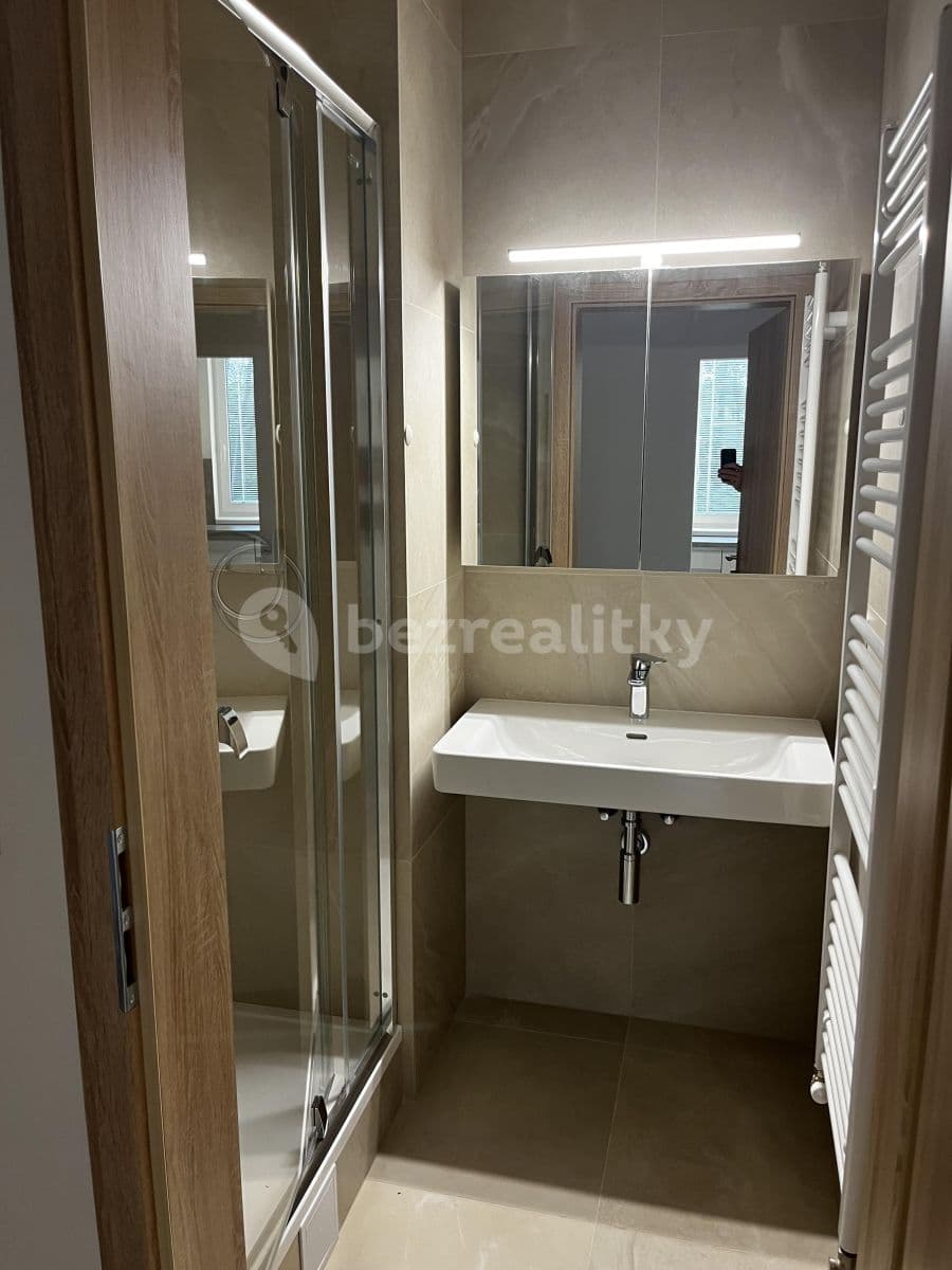 Pronájem bytu 2+1 43 m², V Pitkovičkách, Praha, Praha Pronájem bytu 2+1 43 m², V Pitkovičkách, Praha, Praha