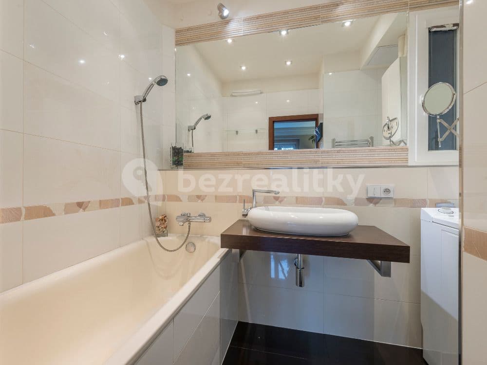 Pronájem bytu 2+kk 55 m², Ruská, Praha, Praha Pronájem bytu 2+kk 55 m², Ruská, Praha, Praha