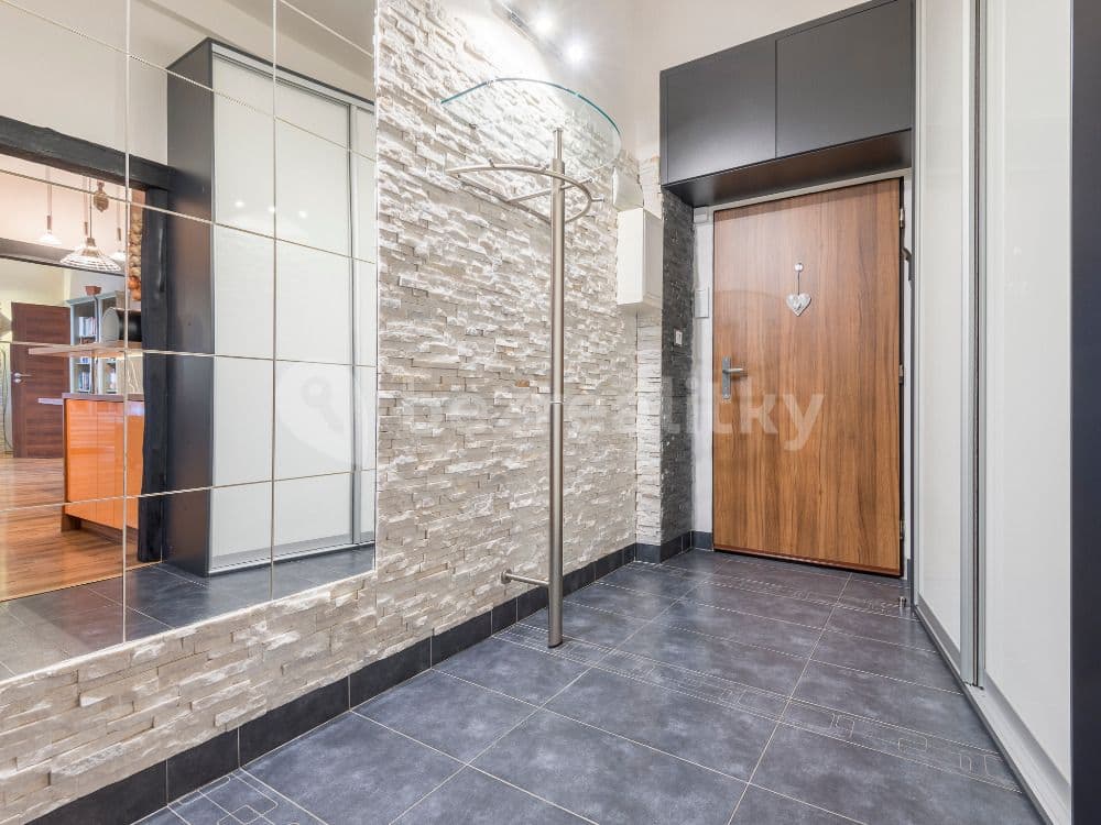 Pronájem bytu 2+kk 55 m², Ruská, Praha, Praha Pronájem bytu 2+kk 55 m², Ruská, Praha, Praha