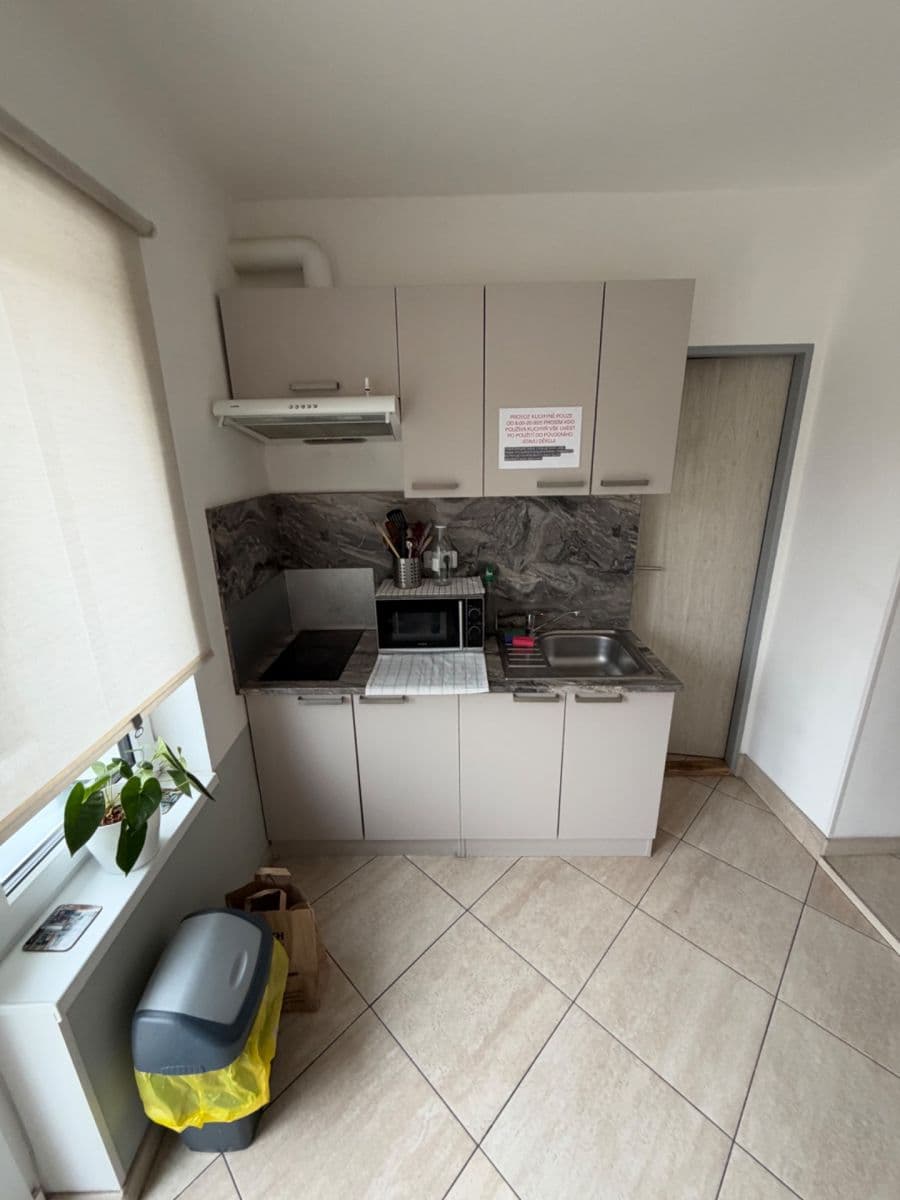 Pronájem bytu 28 m², Božanovská, Praha, Praha Pronájem bytu 28 m², Božanovská, Praha, Praha