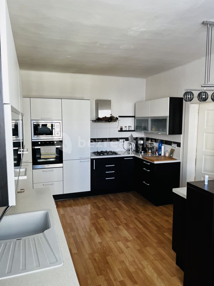 Pronájem bytu 1+1 52 m², Aksamitova, Olomouc, Olomoucký kraj Pronájem bytu 1+1 52 m², Aksamitova, Olomouc, Olomoucký kraj