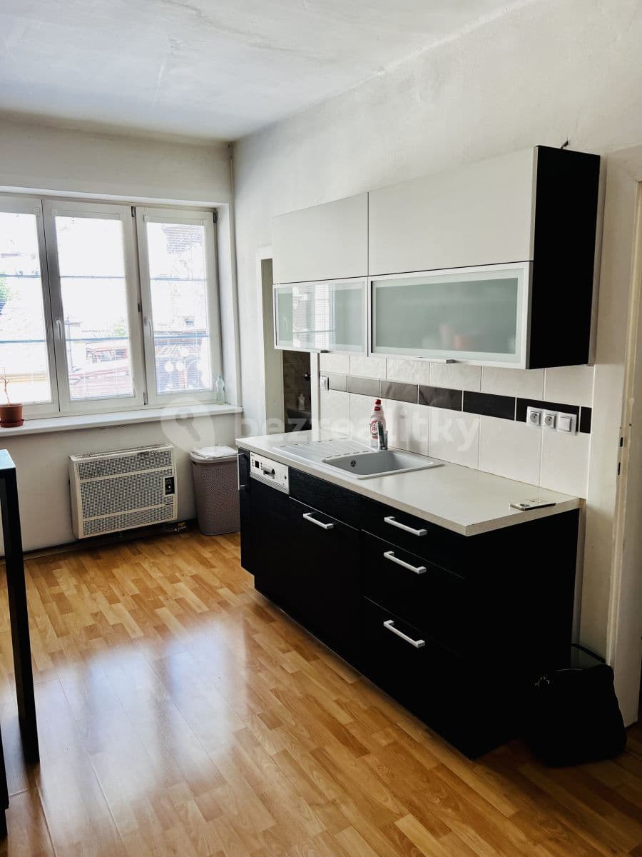 Pronájem bytu 1+1 52 m², Aksamitova, Olomouc, Olomoucký kraj Pronájem bytu 1+1 52 m², Aksamitova, Olomouc, Olomoucký kraj