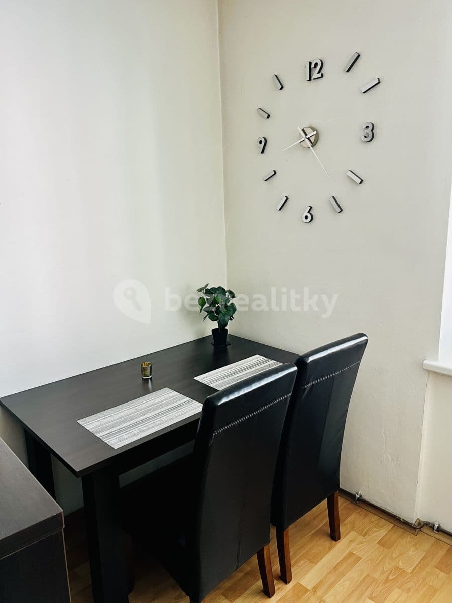 Pronájem bytu 1+1 52 m², Aksamitova, Olomouc, Olomoucký kraj Pronájem bytu 1+1 52 m², Aksamitova, Olomouc, Olomoucký kraj