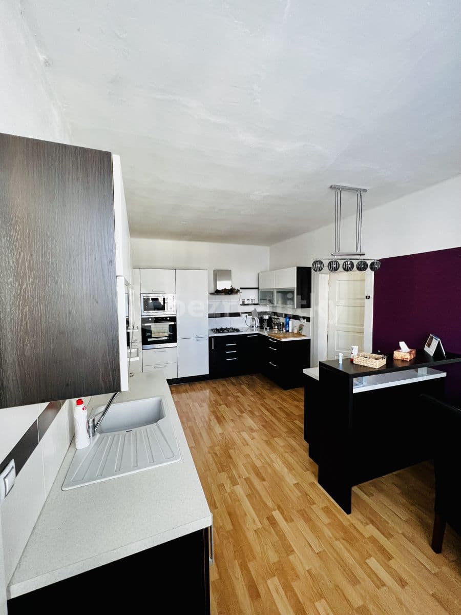 Pronájem bytu 1+1 52 m², Aksamitova, Olomouc, Olomoucký kraj Pronájem bytu 1+1 52 m², Aksamitova, Olomouc, Olomoucký kraj