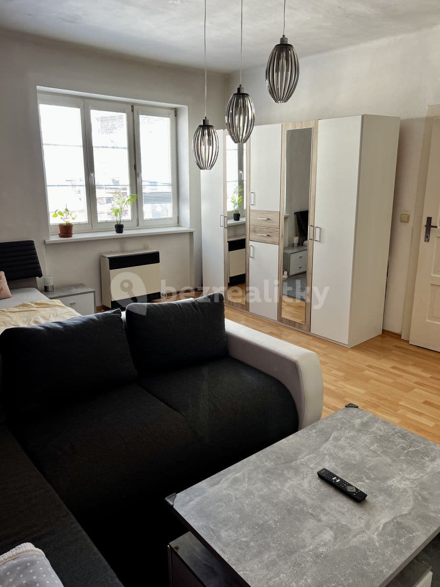 Pronájem bytu 1+1 52 m², Aksamitova, Olomouc, Olomoucký kraj Pronájem bytu 1+1 52 m², Aksamitova, Olomouc, Olomoucký kraj