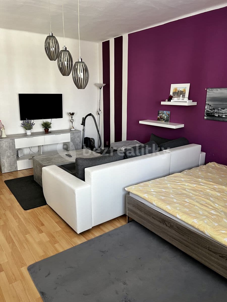 Pronájem bytu 1+1 52 m², Aksamitova, Olomouc, Olomoucký kraj Pronájem bytu 1+1 52 m², Aksamitova, Olomouc, Olomoucký kraj