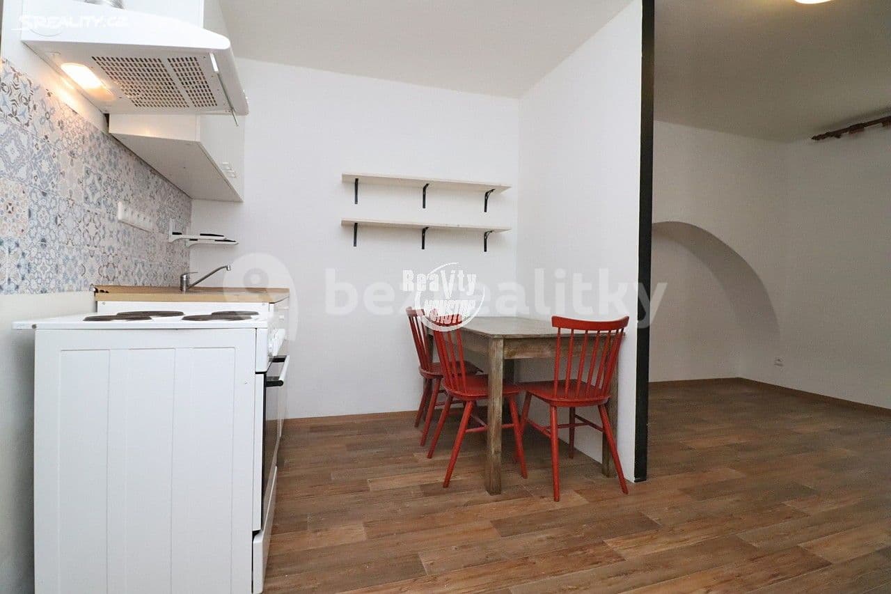Pronájem bytu 1+kk 30 m², Joštova, Jihlava, Kraj Vysočina Pronájem bytu 1+kk 30 m², Joštova, Jihlava, Kraj Vysočina