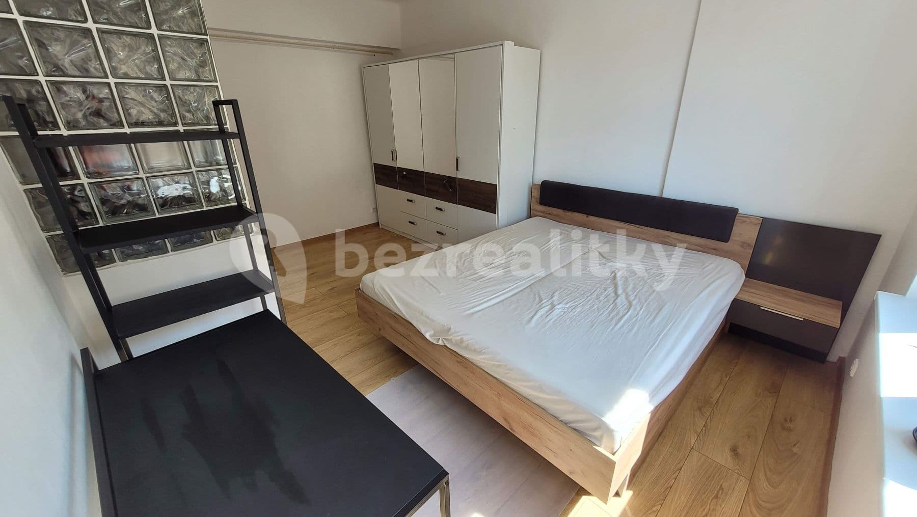 Pronájem bytu 2+kk 50 m², Viklefova, Praha, Praha Pronájem bytu 2+kk 50 m², Viklefova, Praha, Praha