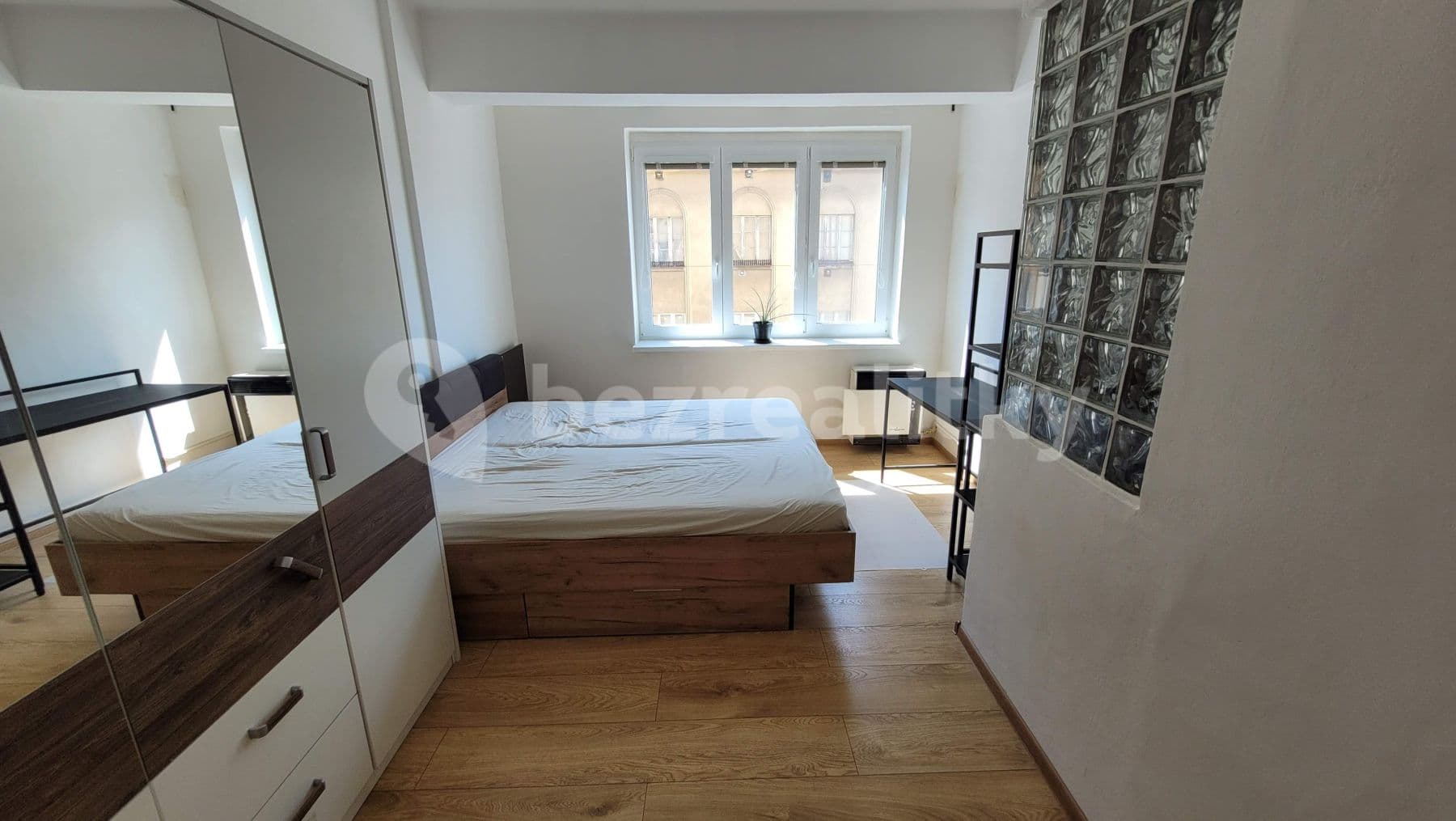 Pronájem bytu 2+kk 50 m², Viklefova, Praha, Praha Pronájem bytu 2+kk 50 m², Viklefova, Praha, Praha