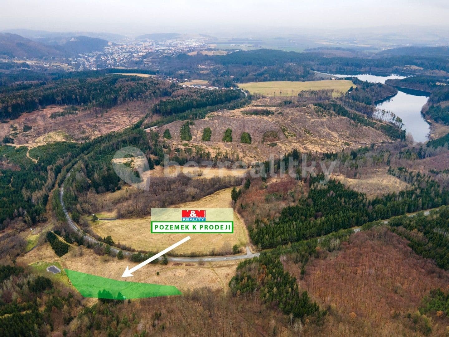 Prodej pozemku 3.586 m², Velenov, Jihomoravský kraj