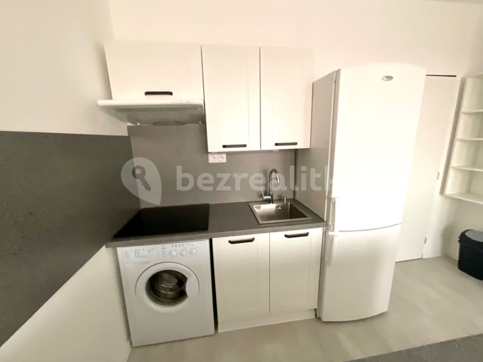 Pronájem bytu 2+kk 40 m², Revoluční, Nýřany, Plzeňský kraj Pronájem bytu 2+kk 40 m², Revoluční, Nýřany, Plzeňský kraj