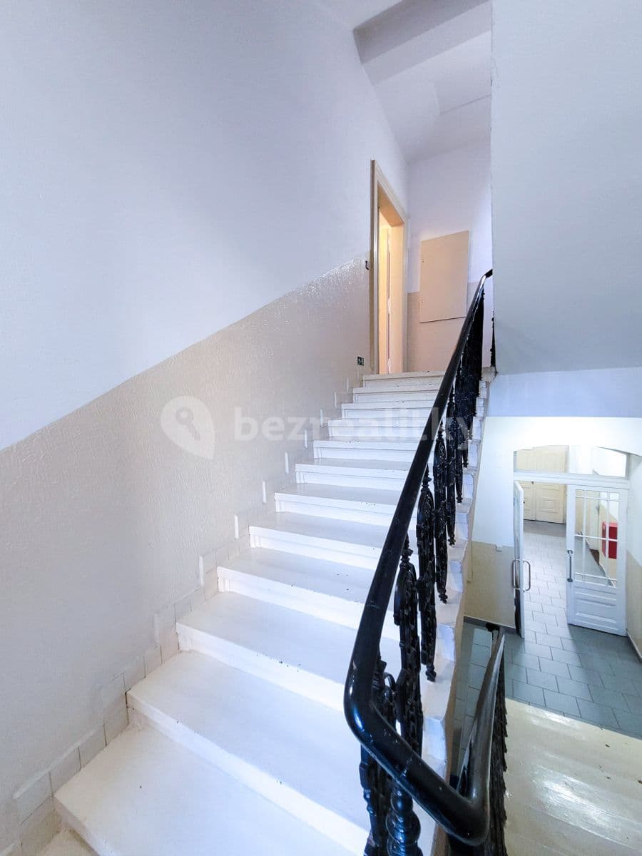 Pronájem bytu 2+kk 45 m², Šafaříkova, Praha, Praha Pronájem bytu 2+kk 45 m², Šafaříkova, Praha, Praha