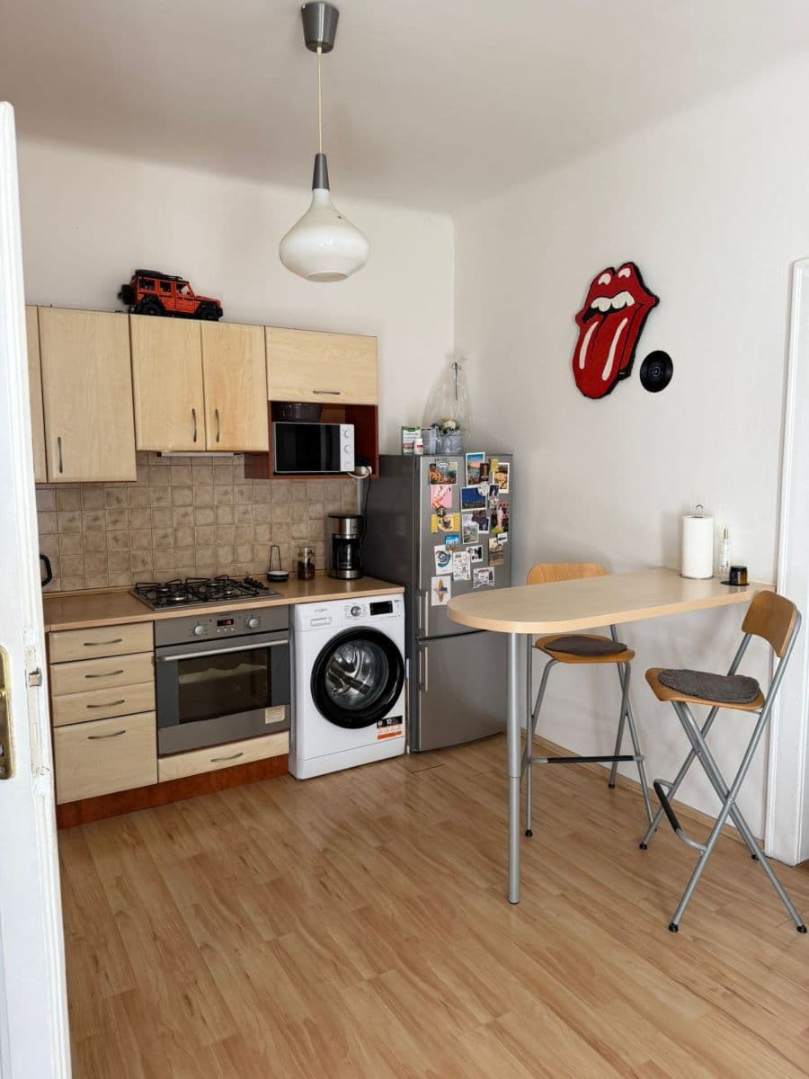 Pronájem bytu 2+kk 50 m², Žerotínova, Praha, Praha Pronájem bytu 2+kk 50 m², Žerotínova, Praha, Praha