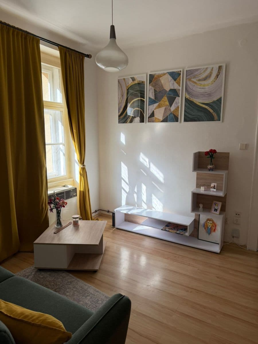 Pronájem bytu 2+kk 50 m², Žerotínova, Praha, Praha Pronájem bytu 2+kk 50 m², Žerotínova, Praha, Praha