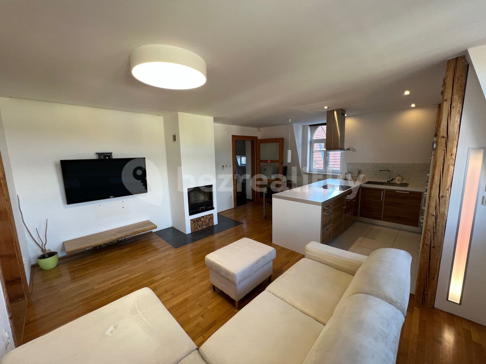Pronájem bytu 2+kk 70 m², náměstí Vojtěšky Matyášové, Brno, Jihomoravský kraj Pronájem bytu 2+kk 70 m², náměstí Vojtěšky Matyášové, Brno, Jihomoravský kraj