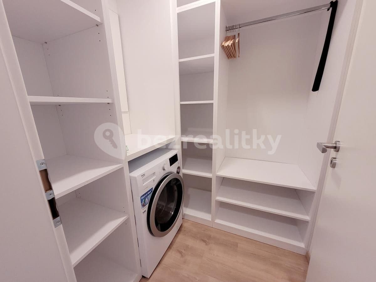 Pronájem bytu 1+kk 33 m², Mukařovského, Praha, Praha Pronájem bytu 1+kk 33 m², Mukařovského, Praha, Praha