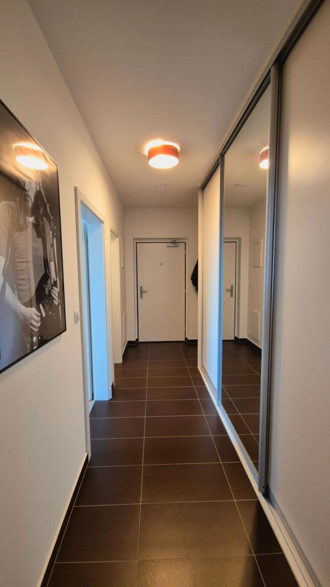 Pronájem bytu 2+kk 57 m², Modrého, Praha, Praha Pronájem bytu 2+kk 57 m², Modrého, Praha, Praha