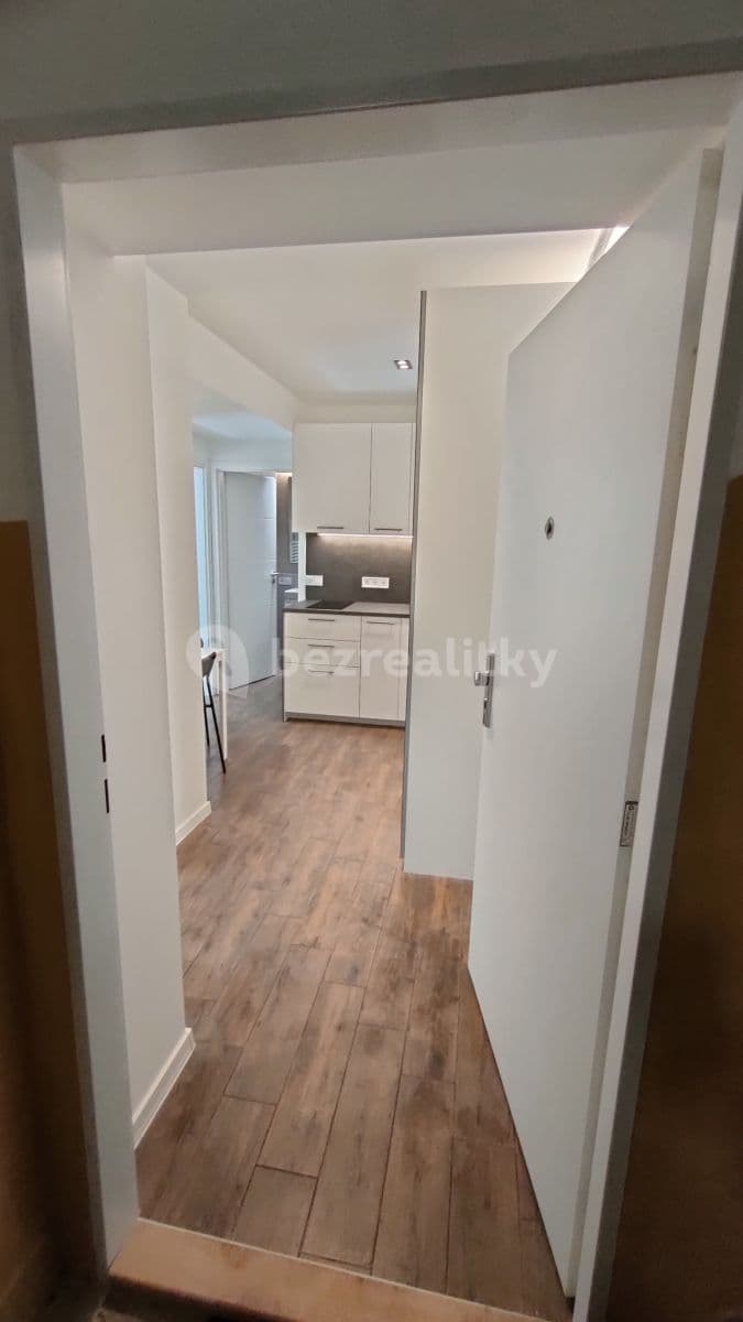 Pronájem bytu 2+1 38 m², Koněvova, Praha, Praha Pronájem bytu 2+1 38 m², Koněvova, Praha, Praha