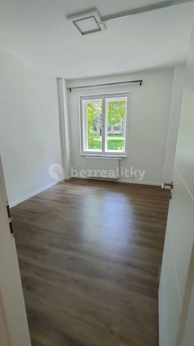 Pronájem bytu 2+1 38 m², Koněvova, Praha, Praha Pronájem bytu 2+1 38 m², Koněvova, Praha, Praha