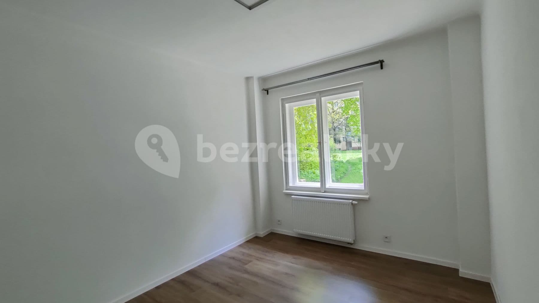Pronájem bytu 2+1 38 m², Koněvova, Praha, Praha Pronájem bytu 2+1 38 m², Koněvova, Praha, Praha