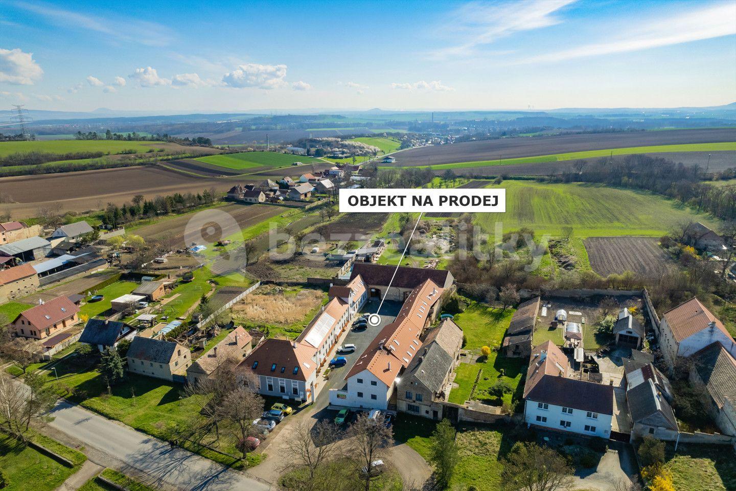 Prodej domu 1.874 m², pozemek 11.671 m², Rochov, Ústecký kraj