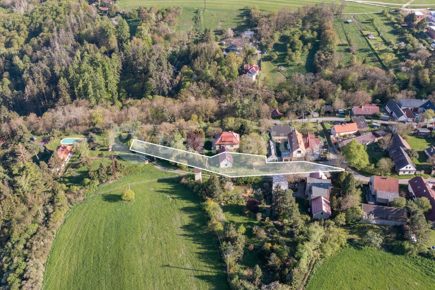 Prodej pozemku 1.184 m², Chyňava, Středočeský kraj