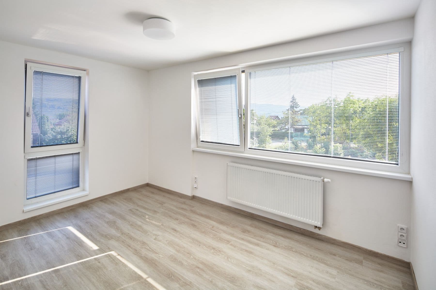 Pronájem domu 119 m², pozemek 330 m², Jahodová, Černošice, Středočeský kraj Pronájem domu 119 m², pozemek 330 m², Jahodová, Černošice, Středočeský kraj