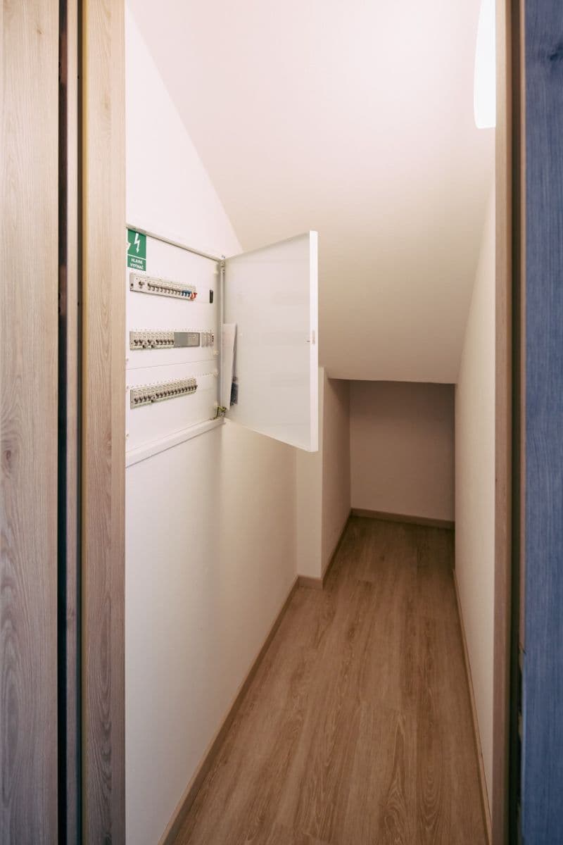 Pronájem domu 119 m², pozemek 330 m², Jahodová, Černošice, Středočeský kraj Pronájem domu 119 m², pozemek 330 m², Jahodová, Černošice, Středočeský kraj