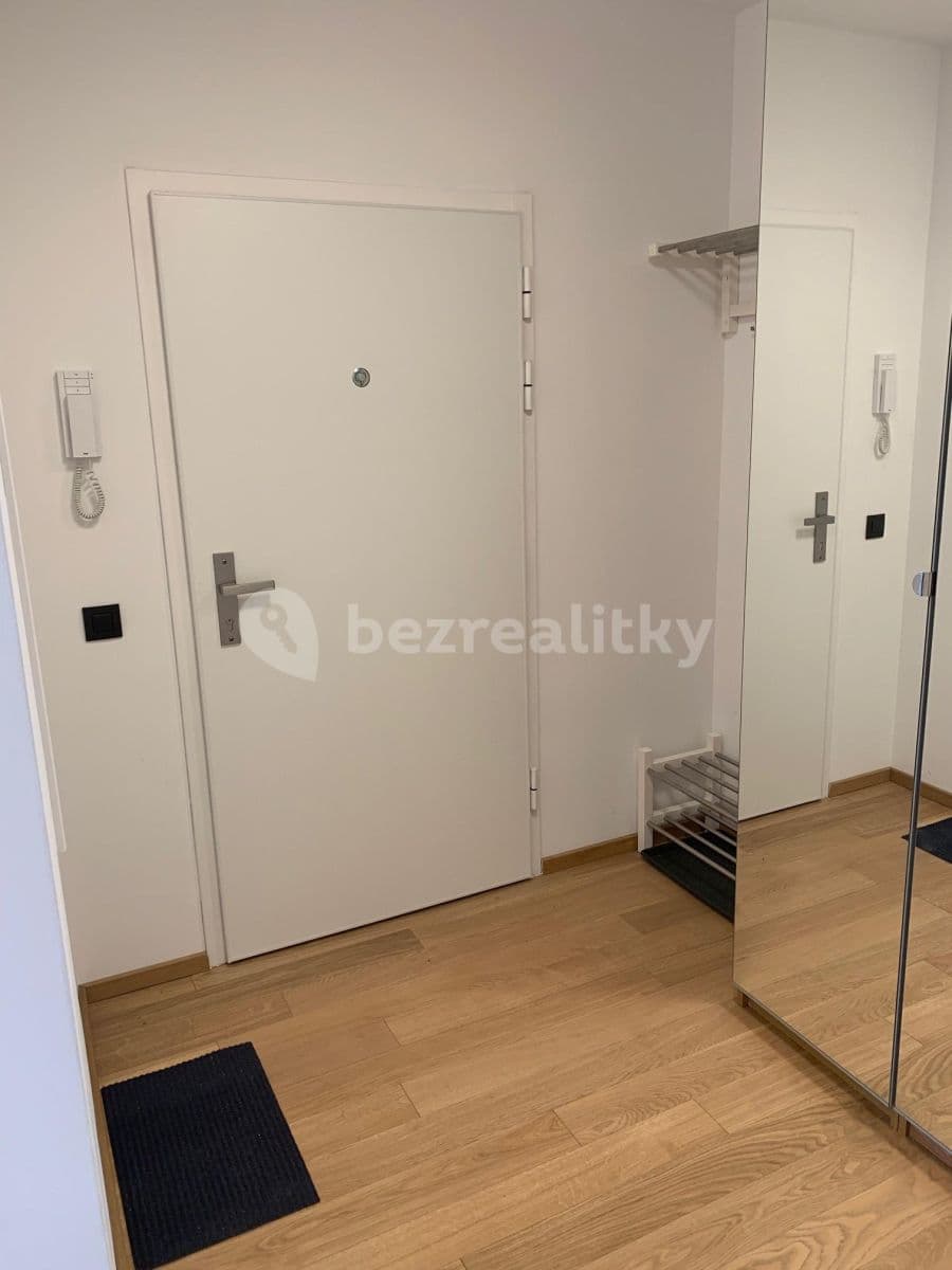 Pronájem bytu 2+1 62 m², Nové Mesto, Bratislavský kraj Pronájem bytu 2+1 62 m², Nové Mesto, Bratislavský kraj